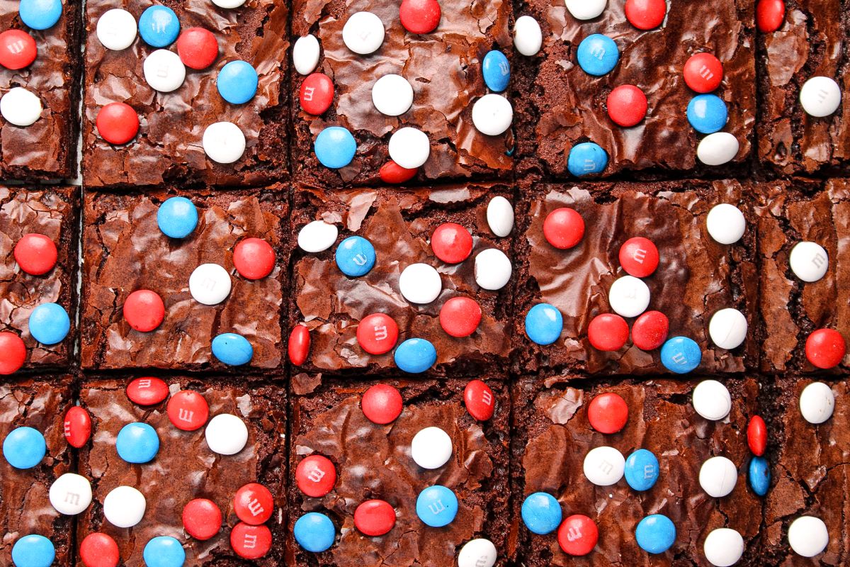 250 Ways to Bake, Griddle and Celebrate the Red, White and Blue